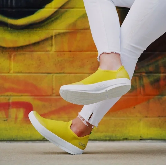 Oofos Slides Oofos Orange OOFOS Sandals Lightweight Recovery Shoes